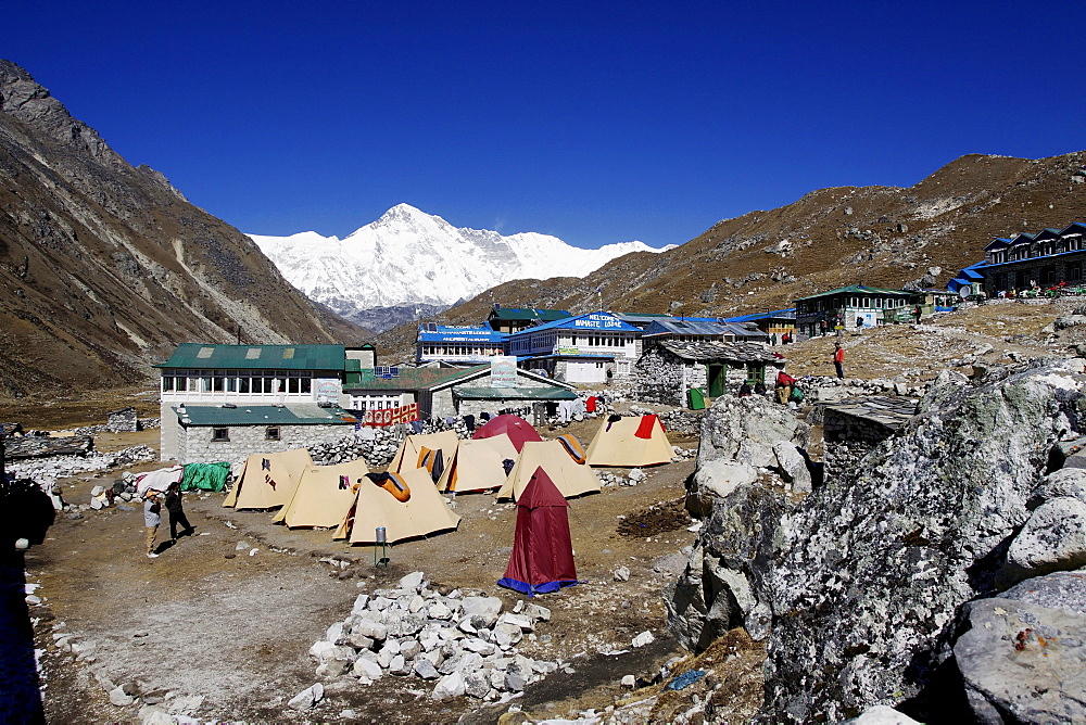 Gokyo village with the south wall of Mt. Cho Oyu, Khumbu, Sagarmatha National Park, Nepal, Asia