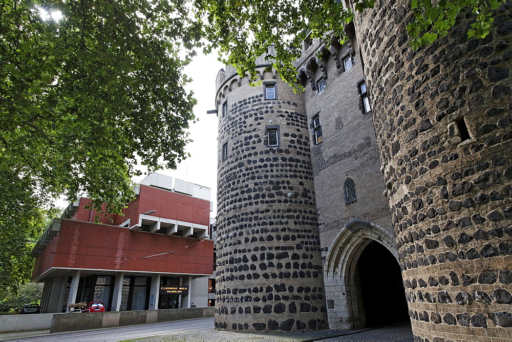 Medieval Obertor Gate, Clemens Sels Museum, Neuss, Niederrhein, North Rhine-Westphalia, Germany, Europe