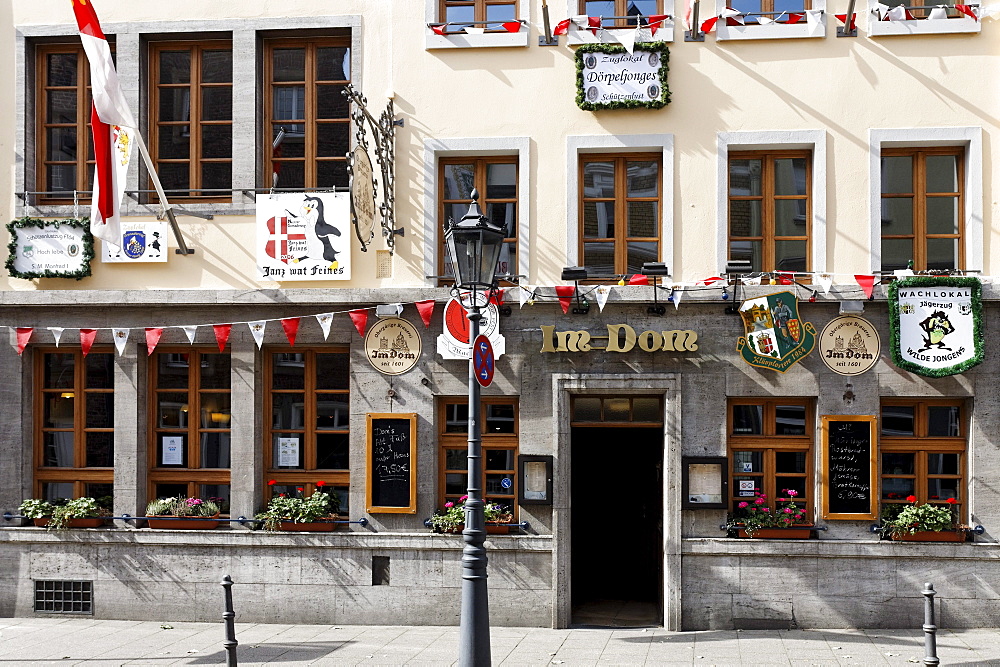 Traditional Rheinische restaurant, decorated for the Schuetzenumzug parade, Michaelstrasse, Neuss, Niederrhein, North Rhine-Westphalia, Germany, Europe