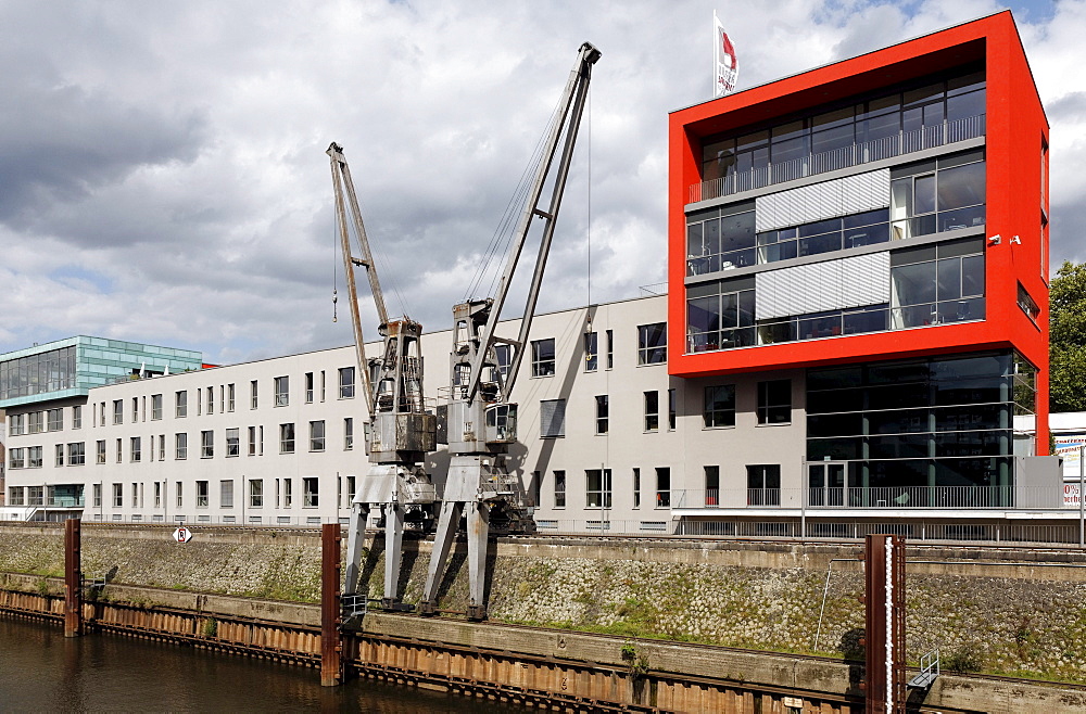 Industrial port of Neuss, modern buildings and historic cranes, Niederrhein, North Rhine-Westphalia, Germany, Europe