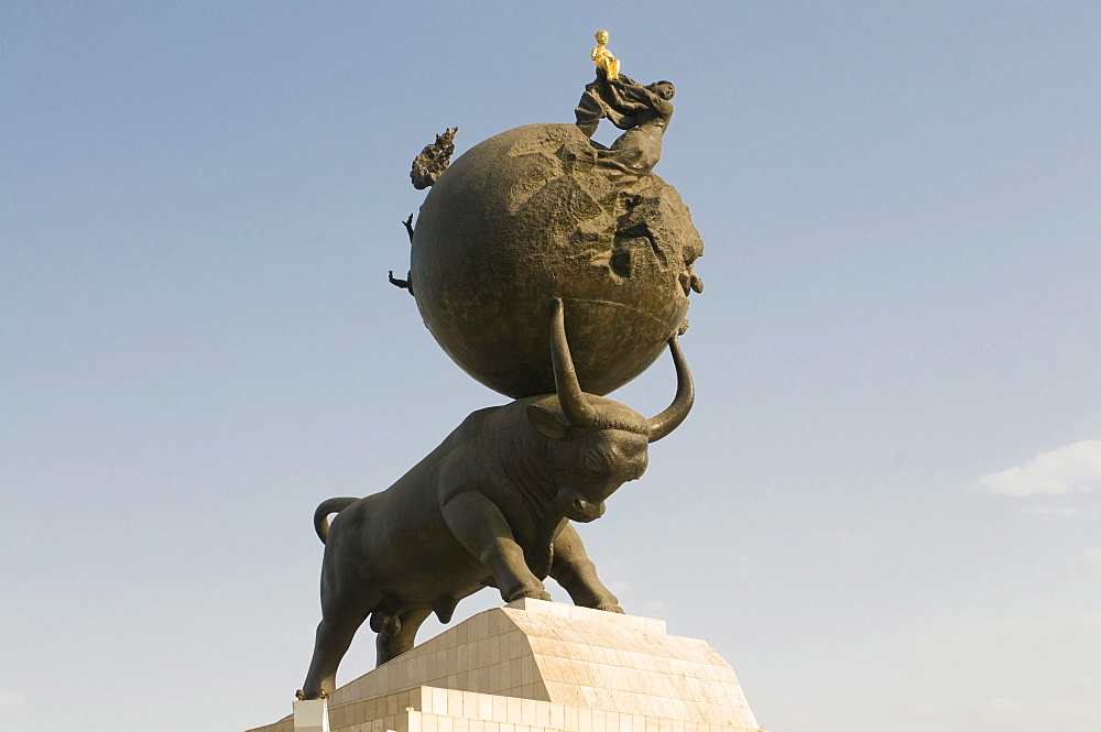 Sculpture of a bull, Ashgabat, Turkmenistan, Central Asia