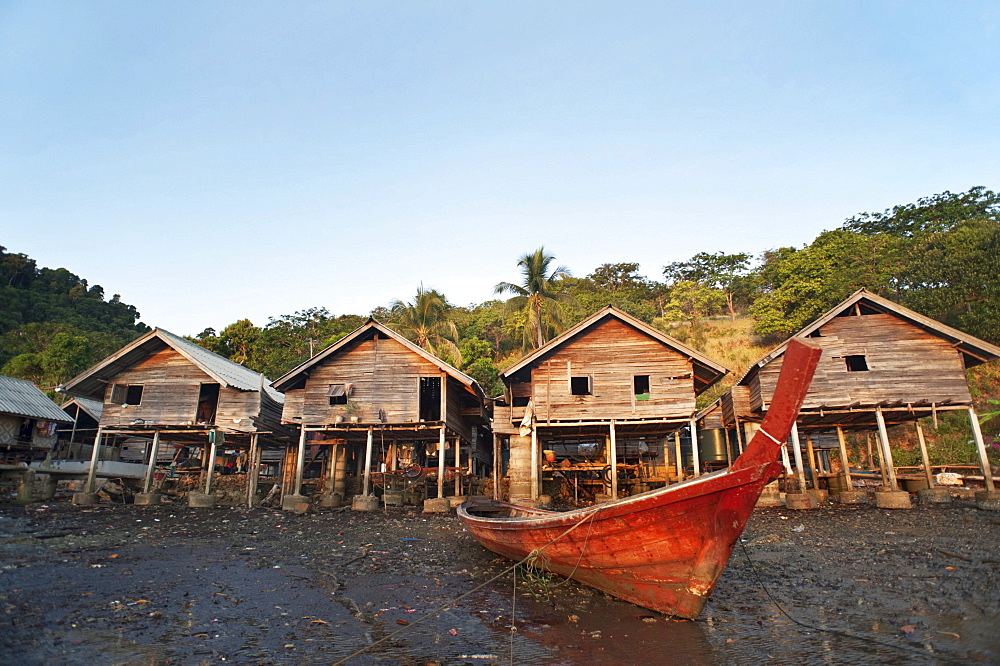 Moken sea gypsy village, Koh Chang, Thailand, Asia