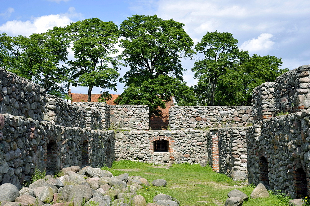 Ruins of a Castle of the Teutonic Order, Ortelsburg, Szczytno, Mazury, Poland, Europe