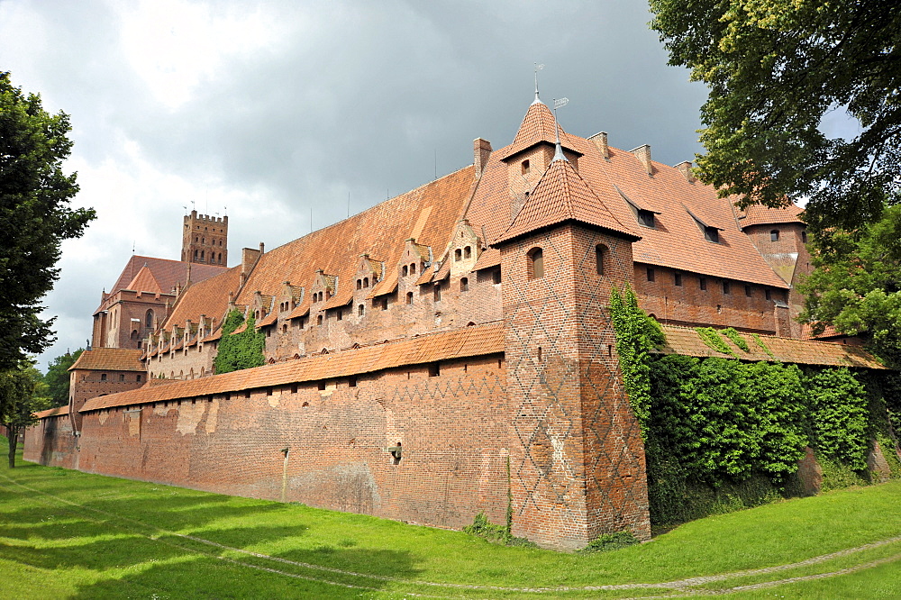 Malbork Castle, formerly Marienburg Castle, the seat of the Grand Master of the Teutonic Knights, Malbork, Mazury, Poland, Europe