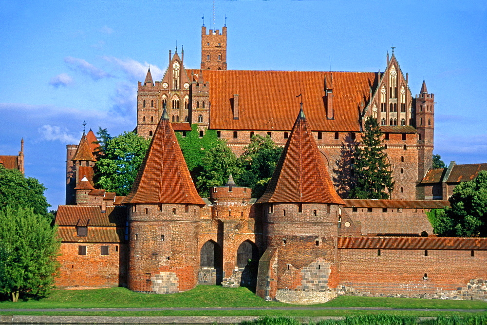 Malbork Castle, formerly Marienburg Castle, the seat of the Grand Master of the Teutonic Knights, Malbork, Mazury, Poland, Europe