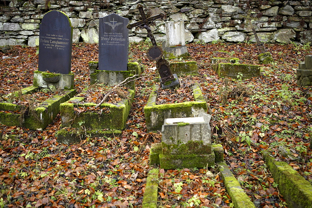 Abandoned cemetery, Joachimsthal, West Bohemia, Czech Republic, Europe