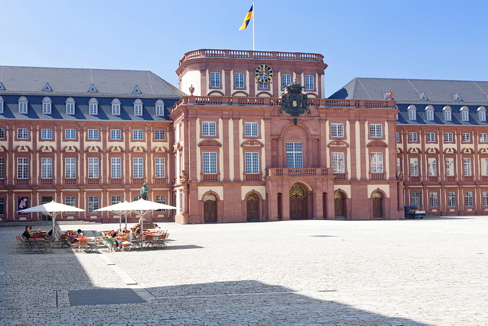 Schloss Mannheim royal palace, Mannheim, Baden-Wuerttemberg, Germany, Europe
