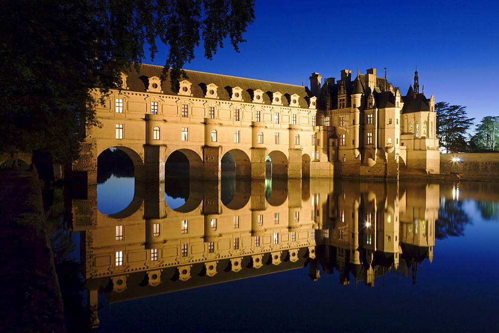 Chateau de Chenonceau castle on the Cher, Department Indre-et-Loire, Region Centre, France, Europe