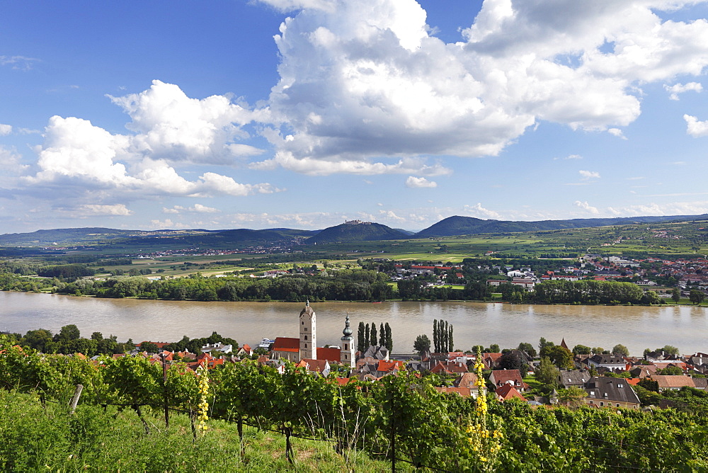 Stein an der Donau district, Goettweig Abbey at the back, Wachau valley, Waldviertel region, Lower Austria, Austria, Europe