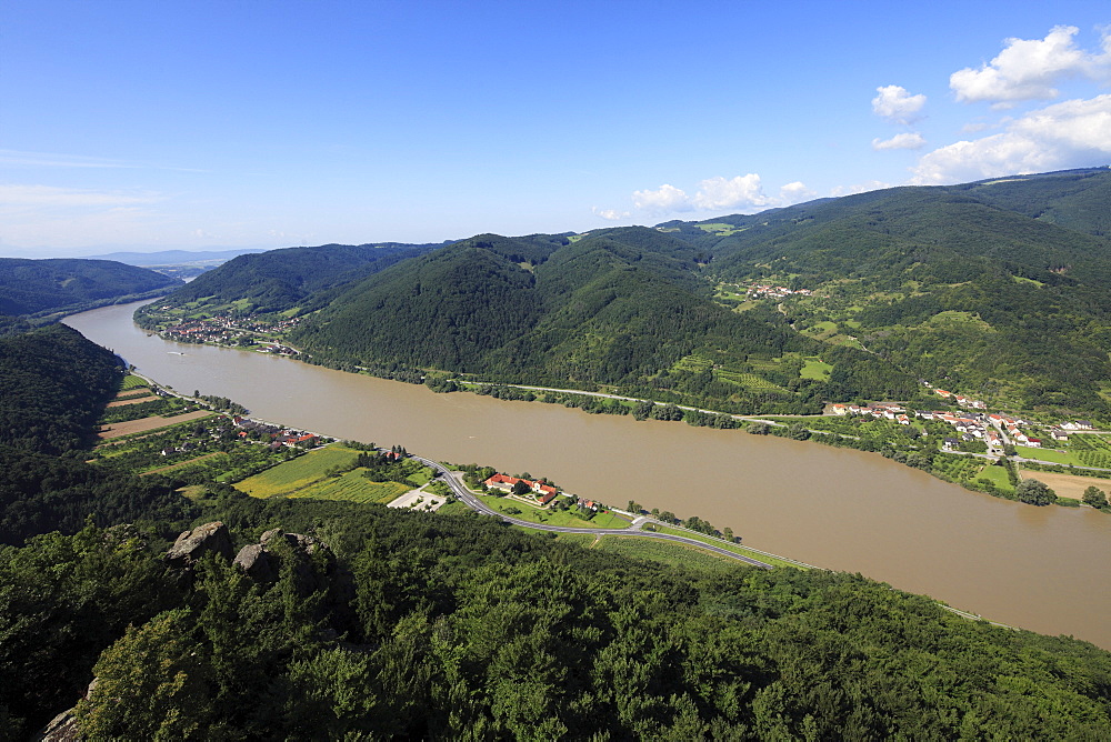 Aggstein castle ruins, Aggsbach-Markt, Aggsbach-Dorf and Groisbach, Danube, Wachau, Mostviertel quarter, Lower Austria, Austria, Europe