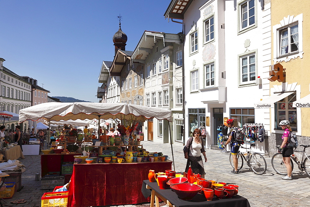 Pottery market in Marktstrasse, market street, Bad Toelz, Isarwinkel, Upper Bavaria, Bavaria, Germany, Europe