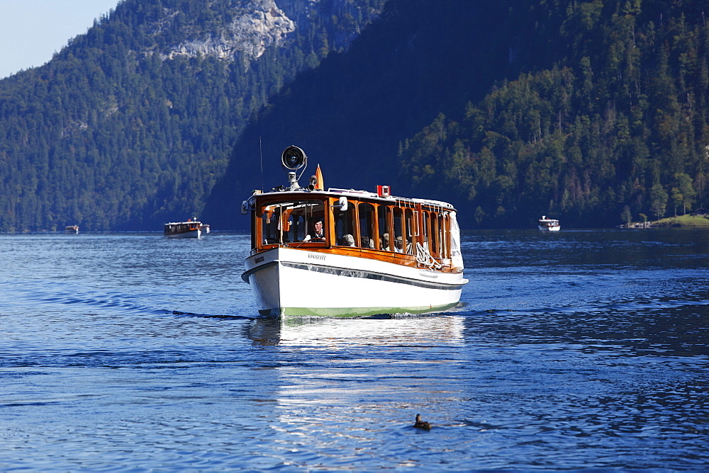 Motorboat on Koenigssee lake, Berchtesgaden National Park, Berchtesgadener Land, Upper Bavaria, Bavaria, Germany, Europe