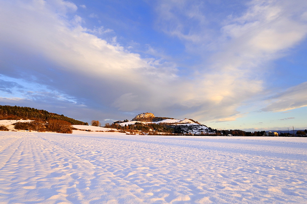 Winter landscape with the Hohentwiel Hegau volcano in the last evening light, Konstanz district, Baden-Wuerttemberg, Germany, Europe