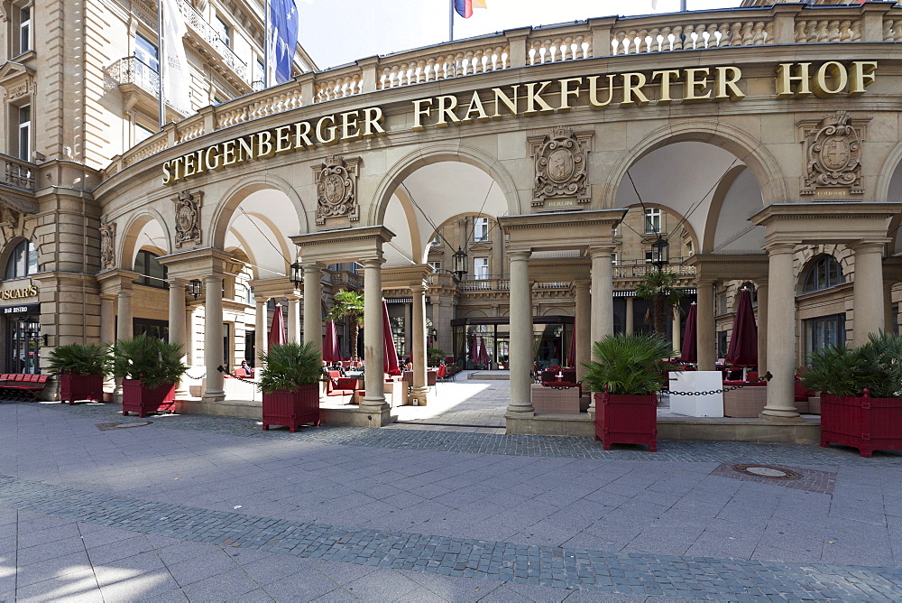 Luxury hotel, Steigenberger Frankfurter Hof, Kaiserstrasse, Terrace, Frankfurt, Hesse, Germany, Europe