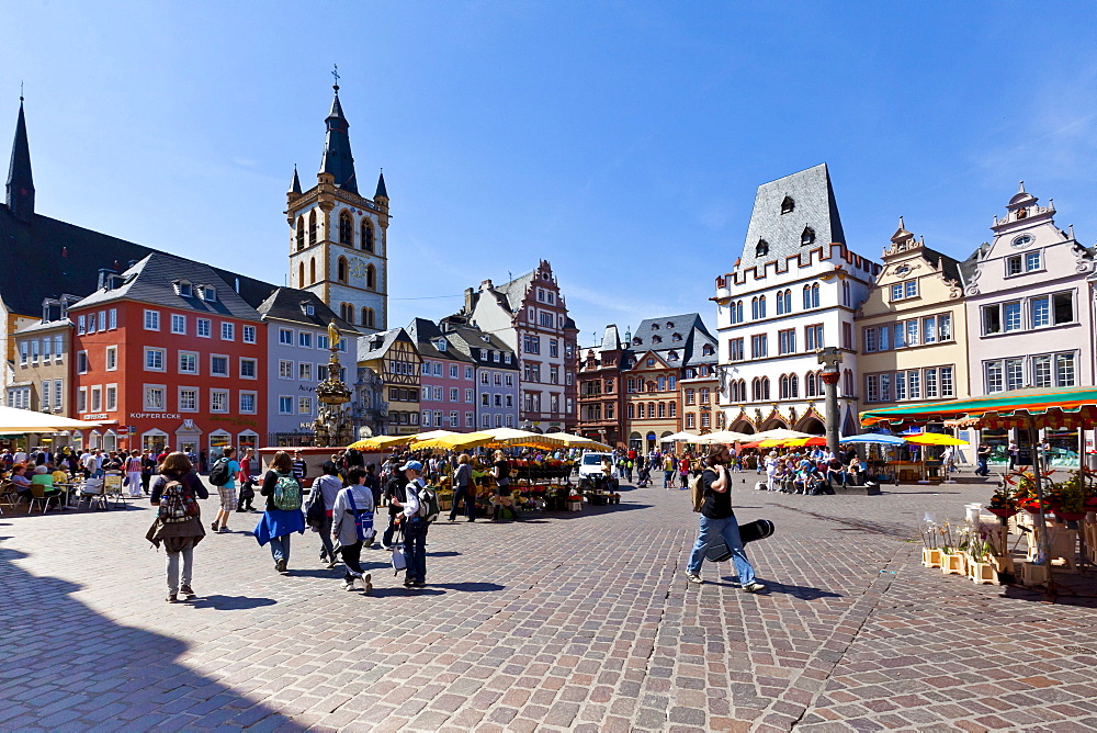 Hauptmarkt square with the Steipe building and the Rotes Haus building, Ratskeller Restaurant, Trier, Rhineland-Palatinate, Germany, Europe