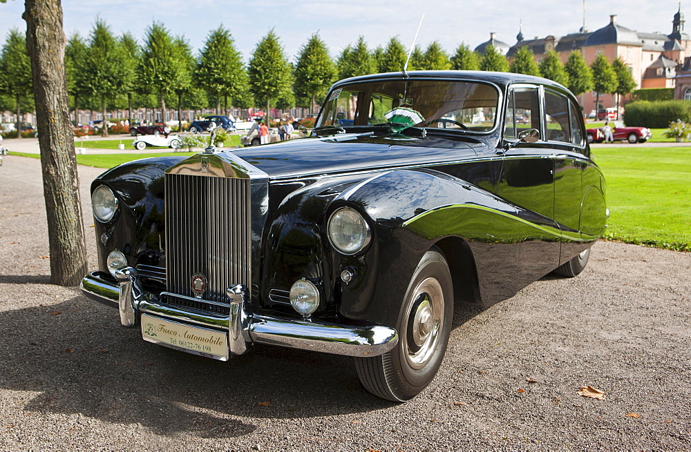 Rolls-Royce Silver Cloud I, built in 1955, GB, Classic-Gala, Concours d'Elegance in the Baroque castle gardens, Schwetzingen, Baden-Wuerttemberg, Germany, Europe