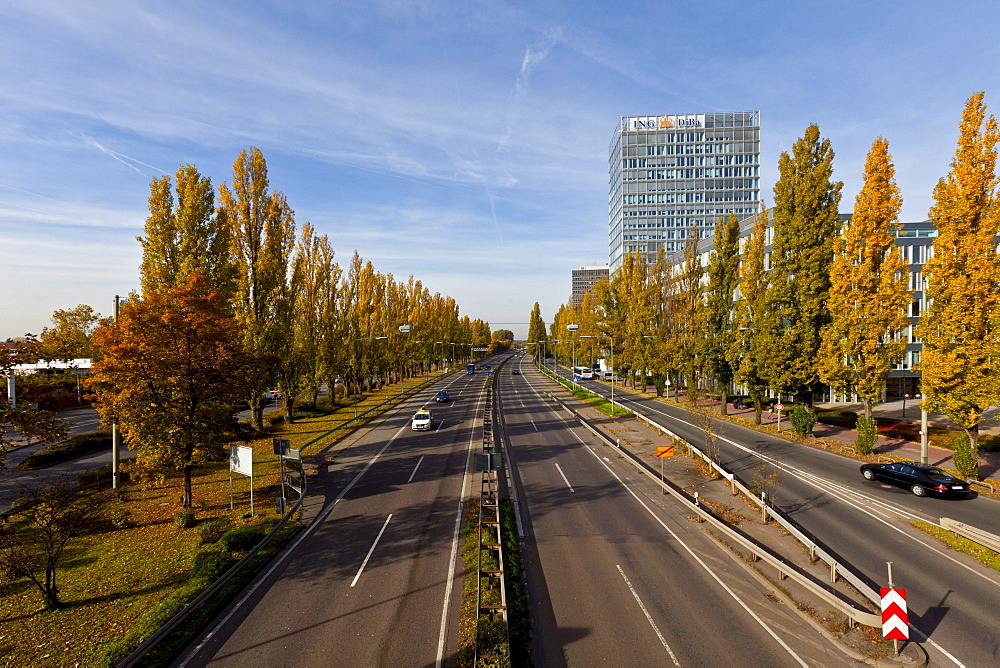 Radial road and view on a commercial building of the Ing DiBa bank on the A 661, Frankfurt, Hesse, Germany, Europe