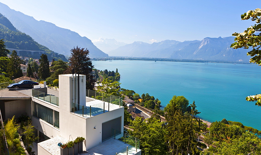 View of a luxury villa, in the back Lake Geneva, Montreux, Canton Vaud, Switzerland, Europe