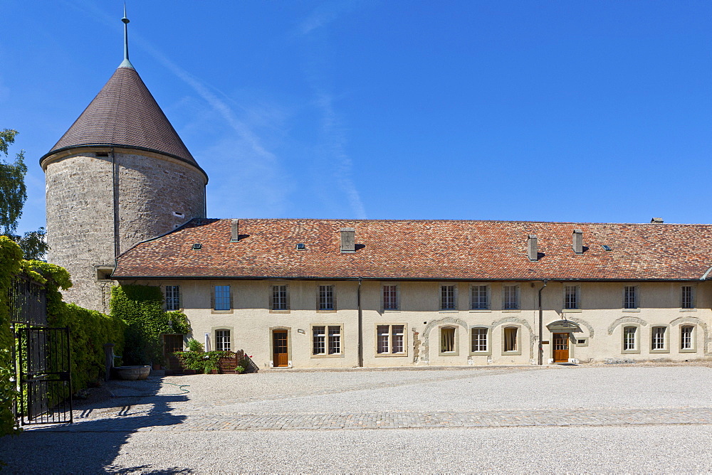 Chateau de Rolle castle, Rolle, Canton Vaud, Lake Geneva, Switzerland, Europe