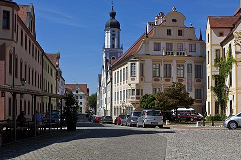 Historic district, church of St. Peter at the back, Neuburg an der Donau, Bavaria, Germany, Europe