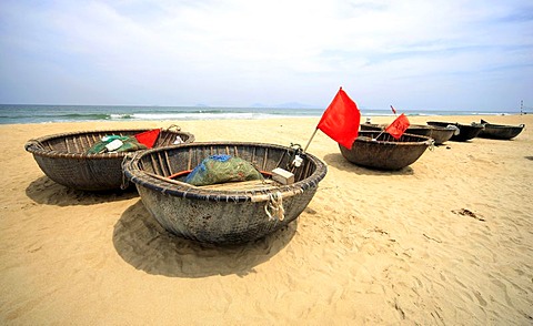 Beach and traditional fishing boats at Hoi An, North Vietnam, Vietnam, Asia