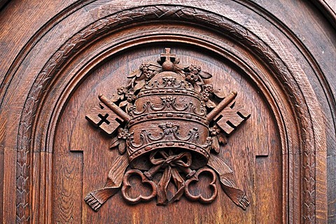 Carved tiara with two peter keys, detail, gate of the church of St. Peter's, 1773-75, Endingen, Baden-Wuerttemberg, Germany, Europe