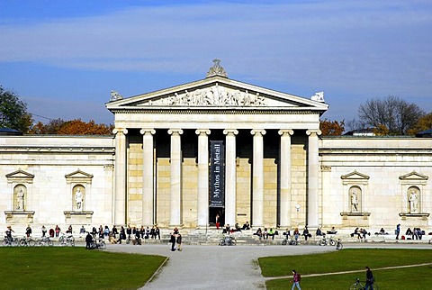 The Glyptothek museum, collection of antique sculptures, Koenigsplatz square, Maxvorstadt, Munich, Upper Bavaria, Germany, Europe