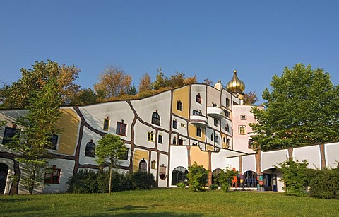 Stammhaus, Main House of the Rogner Bad Blumau hotel complex, designed by architect Friedensreich Hundertwasser, in spa town Bad Blumau, Styria, Austria, Europe