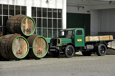 Shipping building, beer transport with historic barrels, Praga L truck from 1930, Pilsner Urquell brewery, Pilsen, Bohemia, Czech Republic, Europe