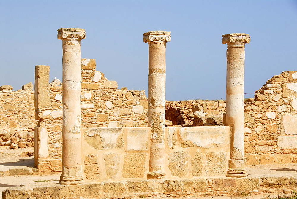 Archeology, antiquity, archaeological site, three columns, near the Royal Tombs of Nea Paphos, Pafos, Southern Cyprus, Republic of Cyprus, Mediterranean Sea, Europe