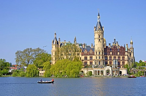 Schloss Schwerin Castle, Schwerin, Mecklenburg-Western Pomerania, Germany, Europe