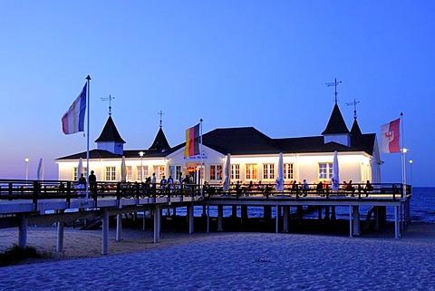 Pier in Ahlbeck, Usedom island, Baltic Sea, Mecklenburg-Western Pomerania, Germany, Europe