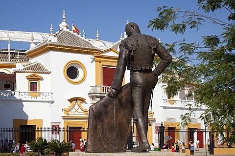 Statue of a bullfighter in front of the Plaza de Toros de la Maestranza bull ring, Seville, Andalusia, Spain, Europe