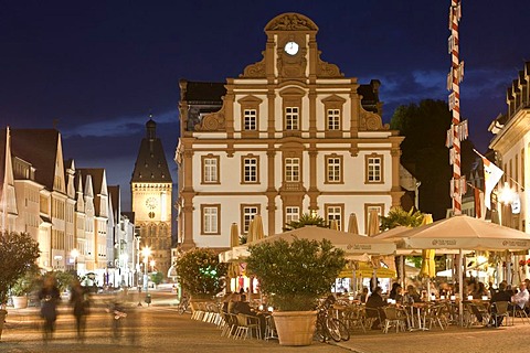 Cafes in Maximilianstrasse, nightlife, Speyer, Pfalz, Rhineland-Palatinate, Germany, Europe