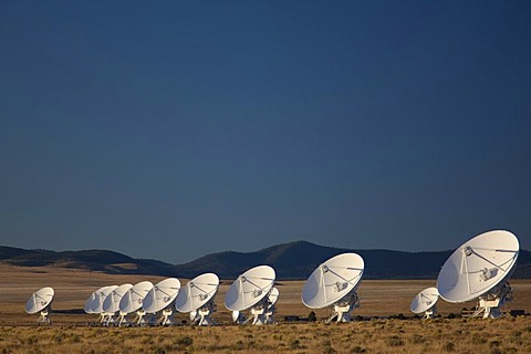 The Very Large Array radio telescope consists of 27 large dish antennas, the facility is part of the National Radio Astronomy Observatory, on the Plains of San Agustin in Datil, western New Mexico, USA