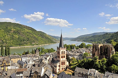 Church of St. Peter and the ruins of Werner Chapel, Bacharach, UNESCO World Heritage Site Upper Middle Rhine Valley, Rhineland-Palatinate, Germany, Europe