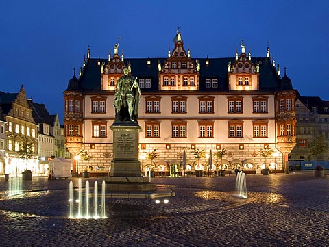 Prince Albert memorial in the market place, Coburg, Franconia, Bavaria, Germany, Europe