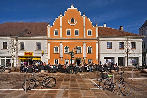 Old house, Tullner Hauptplatz square, Tulln, Lower Austria, Austria, Europe