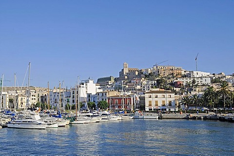 Boats, harbour, Nostra Senyora de las Neus cathedral, Dalt Vila, historic district of Ibiza Town, Unesco World Heritage site, Eivissa, Ibiza, Pityuses, Balearic Islands, Spain, Europe