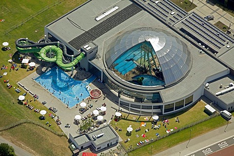 Aerial view, former steelwork grounds, Neue Mitte Oberhausen commercial development area, Centro shopping mall, marina, water park, Rhine-Herne Canal, Emscher river, A42 motorway, Oberhausen, Ruhrgebiet area, North Rhine-Westphalia, Germany, Europe