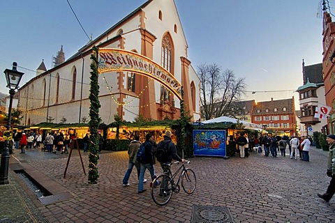 Christmas market, Freiburg im Breisgau, Baden-Wuerttemberg, Germany, Europe