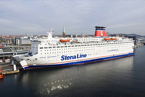 Ferry in Kiel harbor, Kiel, Schleswig-Holstein, Germany, Europe