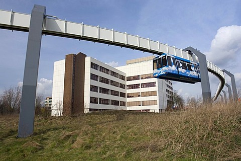 University, elevated train, Dortmund, Ruhr district, North Rhine-Westphalia, Germany, Europe