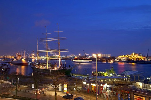 Rickmer Rickmers sailing ship, port, dusk, Hamburg, Germany, Europe