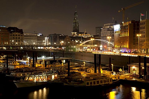 Cityscape, harbour, St. Michaelis Church, night shot, Hamburg, Germany, Europe