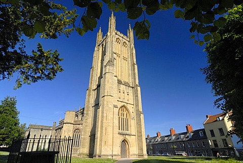 Cathedral and Bishops Palace, Wells, Somerset, England, United Kingdom, Europe