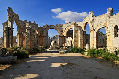 Ruin of Saint Simeon Monastery, Qala'at Samaan, Qalaat Seman archeological site, Dead Cities, Syria, Middle East, West Asia