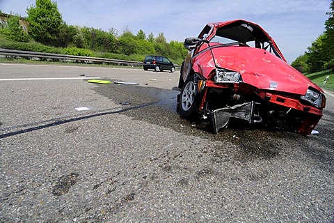 Serious traffic accident that caused life-threatening injuries, B14 highway to Waiblingen, Baden-Wuerttemberg, Germany, Europe