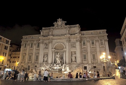 Night view of the Fontana di Trevi, main architect Nicola Salvi, Rome, Latium, Italy, Europe