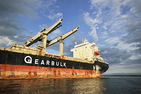 Cargo ship in the seaport of Buenaventura on Colombia's Pacific coast, Buenaventura, Valle del Cauca, Colombia, South America